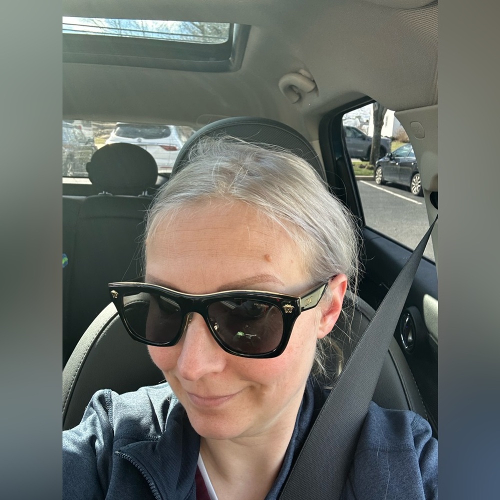 Meet your Posher, Stephanie